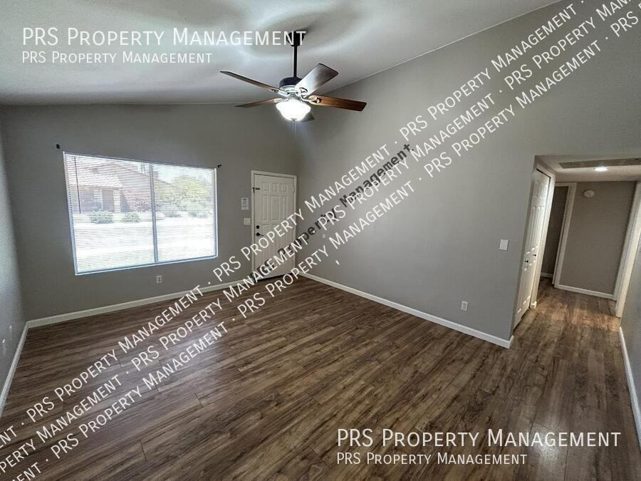 2207 W Monroe St - Photo 6 of 41