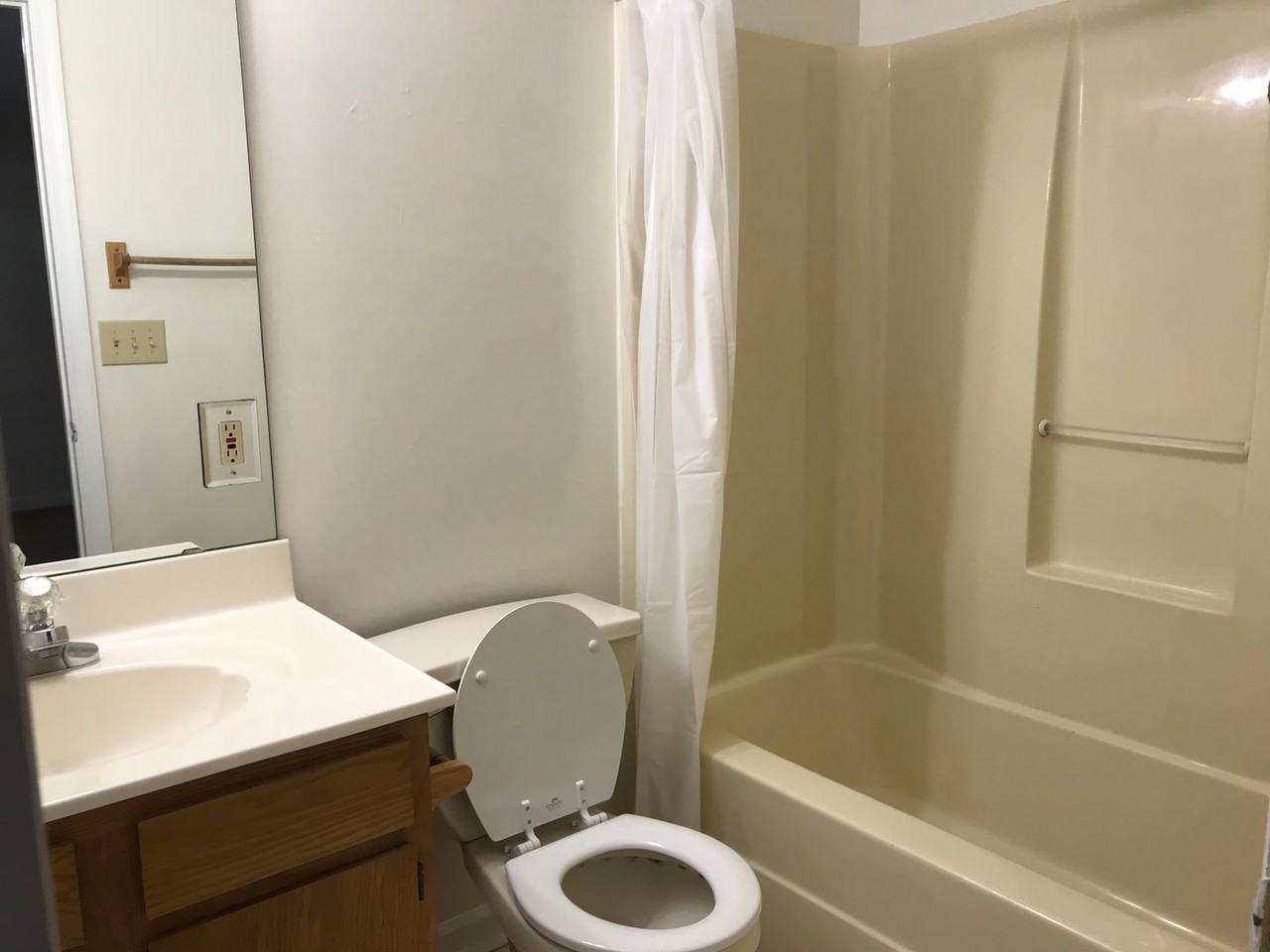 304 Oriole Dr #1 - Photo 2 of 11