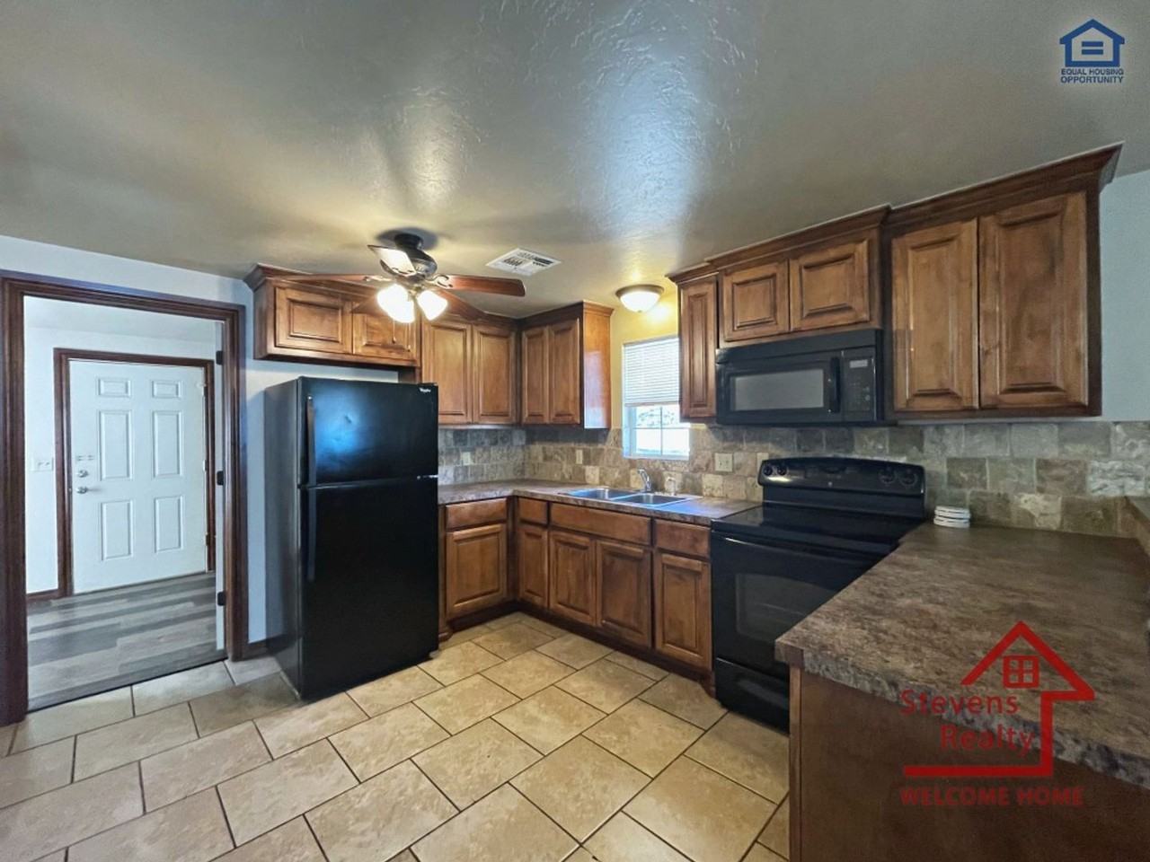 1604 Nw Lindy Ave - Photo 7 of 21