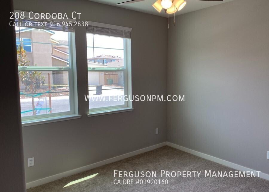 208 Cordoba Ct - Photo 3 of 19