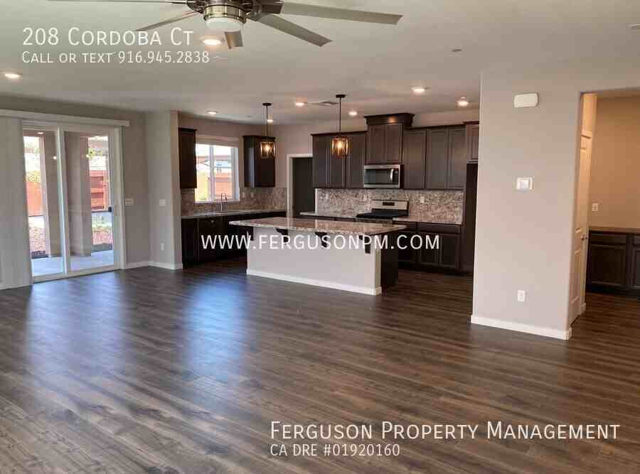 208 Cordoba Ct - Photo 5 of 19