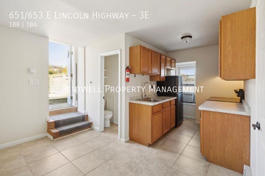 LINCOLN & #3E - Photo 4 of 15