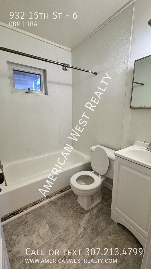 932 15th St #6 - Photo 5 of 5