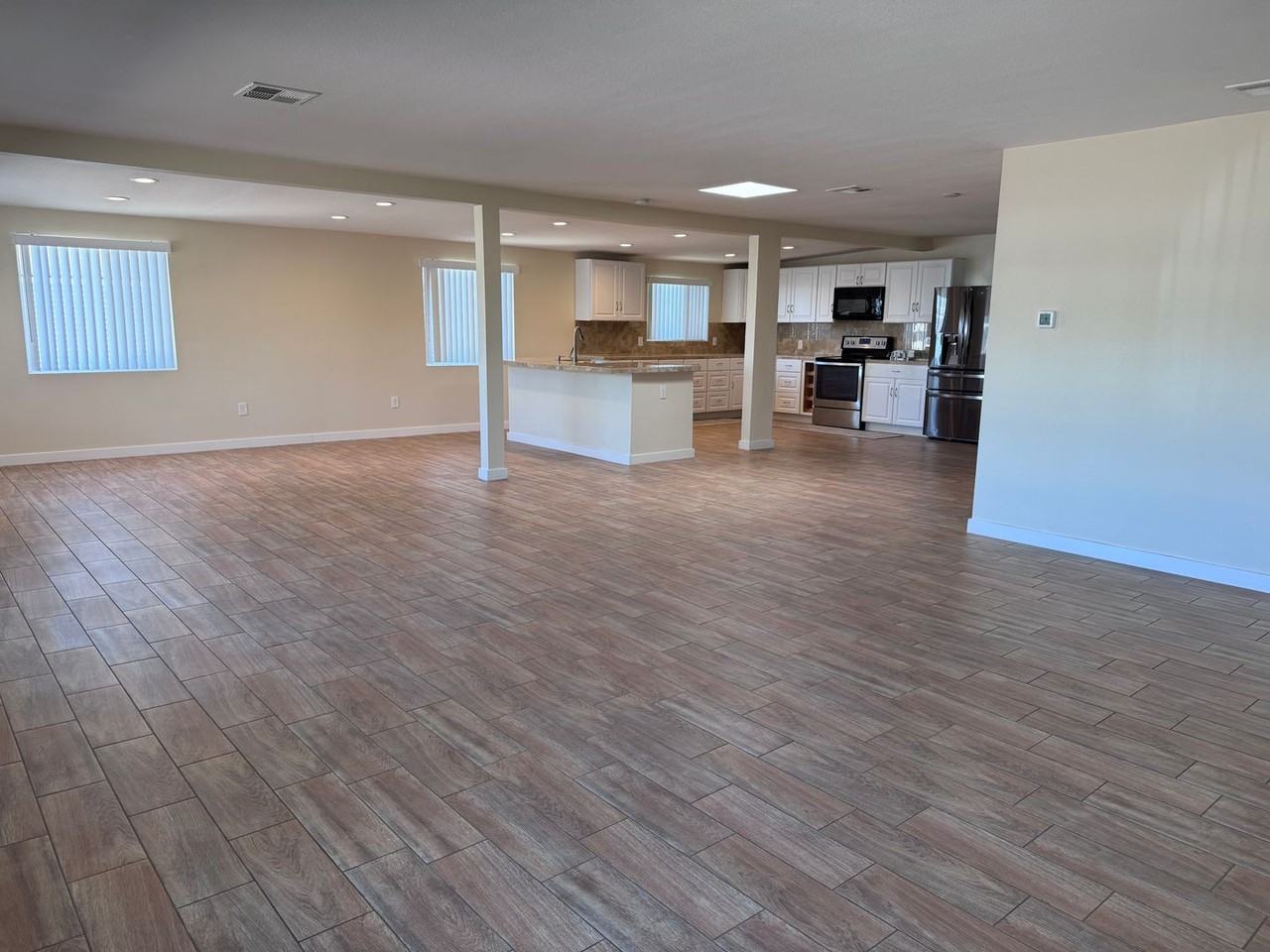 25424 S Wyoming Ave - Photo 5 of 18
