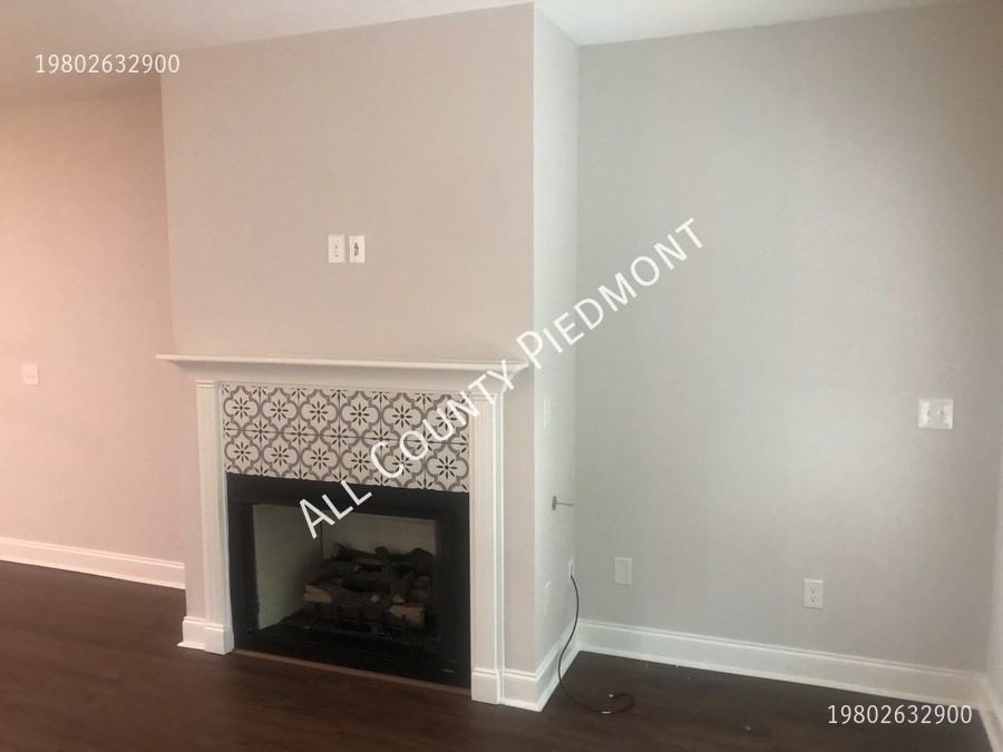 3219 Credenza Rd - Photo 5 of 11