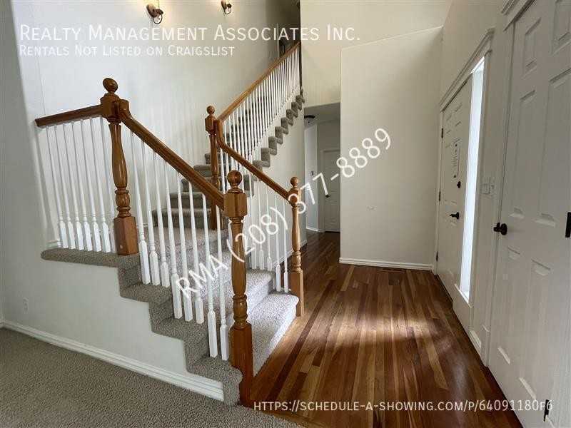 4336 N Chatterton Ave - Photo 3 of 17