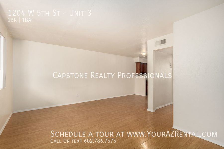 1204 W 5th St #3 - Photo 3 of 25