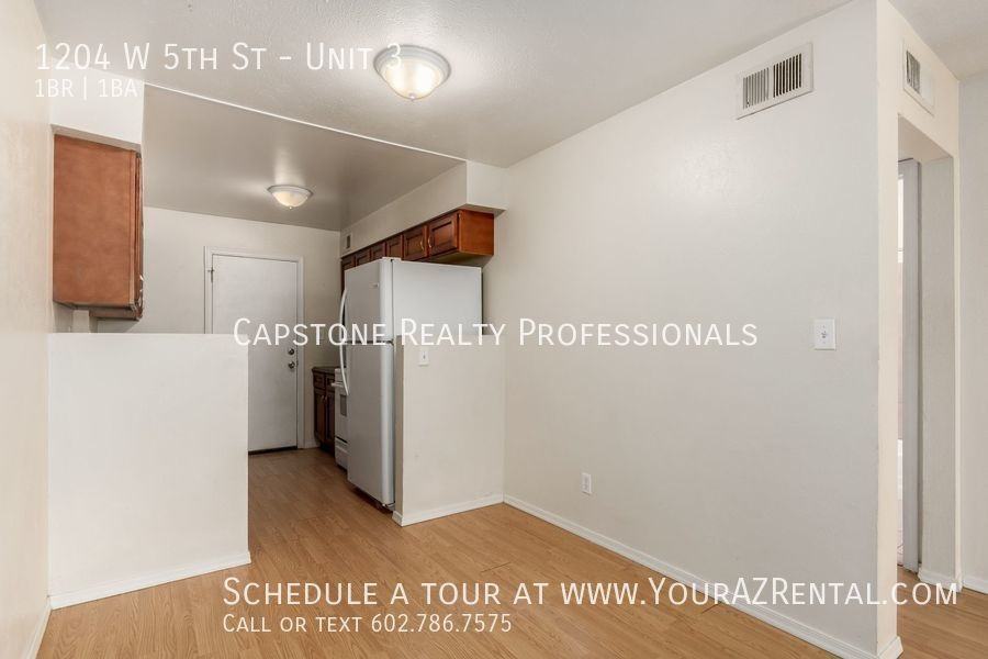 1204 W 5th St #3 - Photo 7 of 25