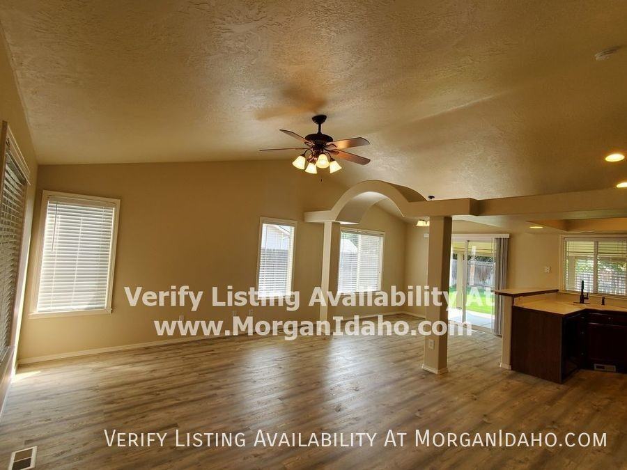 2763 N Quarrystone Pl - Photo 4 of 13