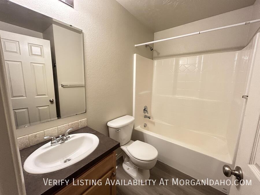 1723 W Bayeux Dr - Photo 4 of 15