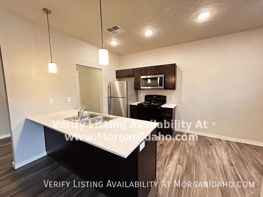 1021 S Elder St #203 - Photo 3 of 12
