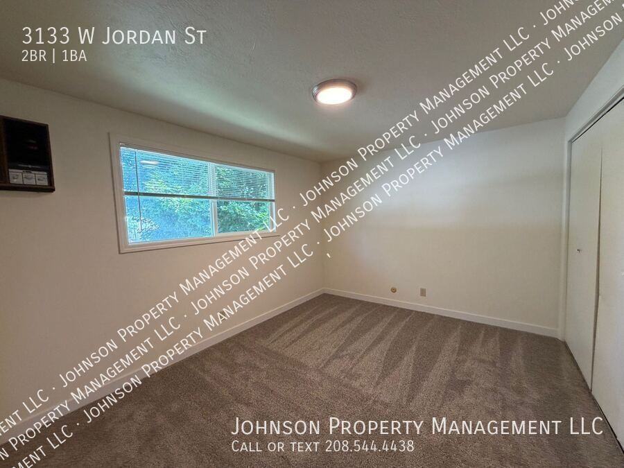 3133 W Jordan St - Photo 6 of 11