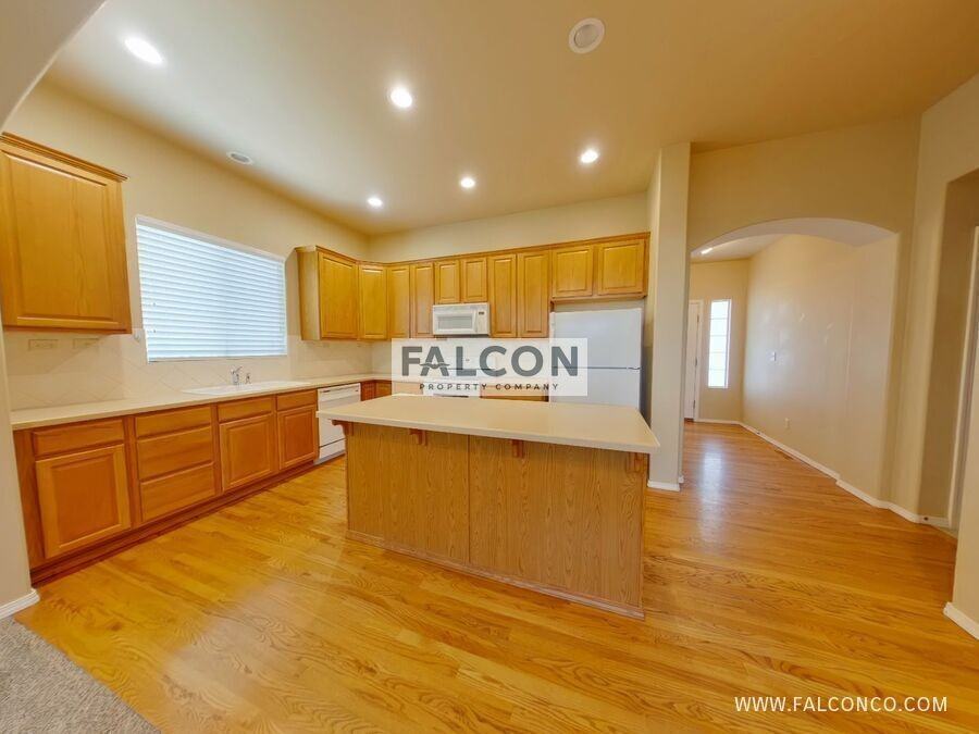 10525 Black Elk Way - Photo 3 of 19