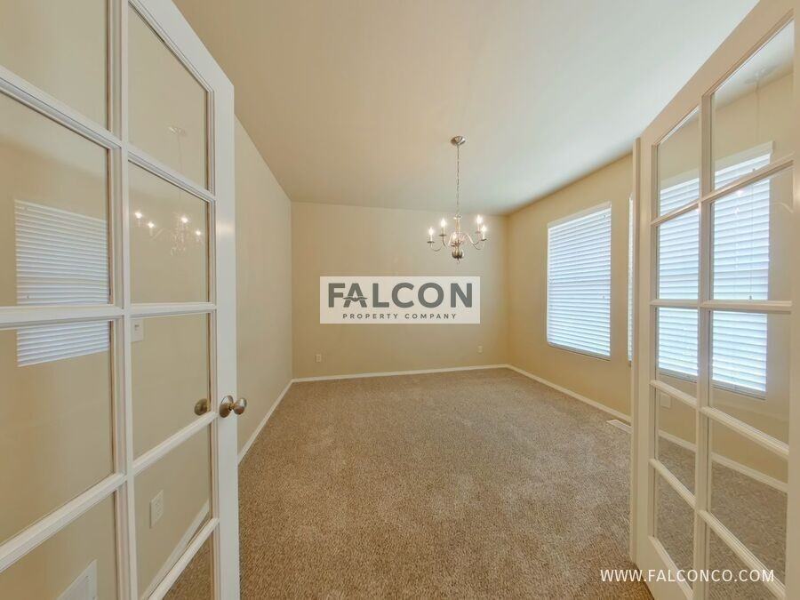 10525 Black Elk Way - Photo 4 of 19