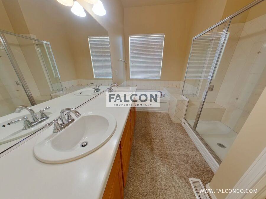 10525 Black Elk Way - Photo 7 of 19