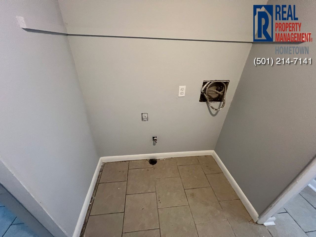 2714 John Ashley Dr - Photo 3 of 14