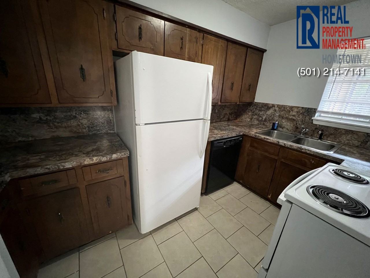 2714 John Ashley Dr - Photo 5 of 14