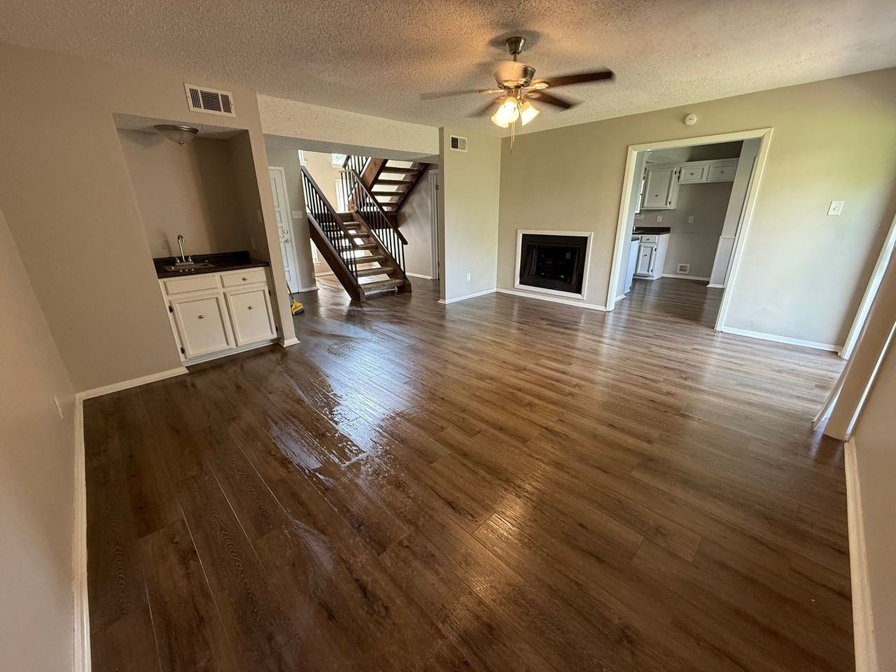 32 Del Tara Dr - Photo 4 of 21