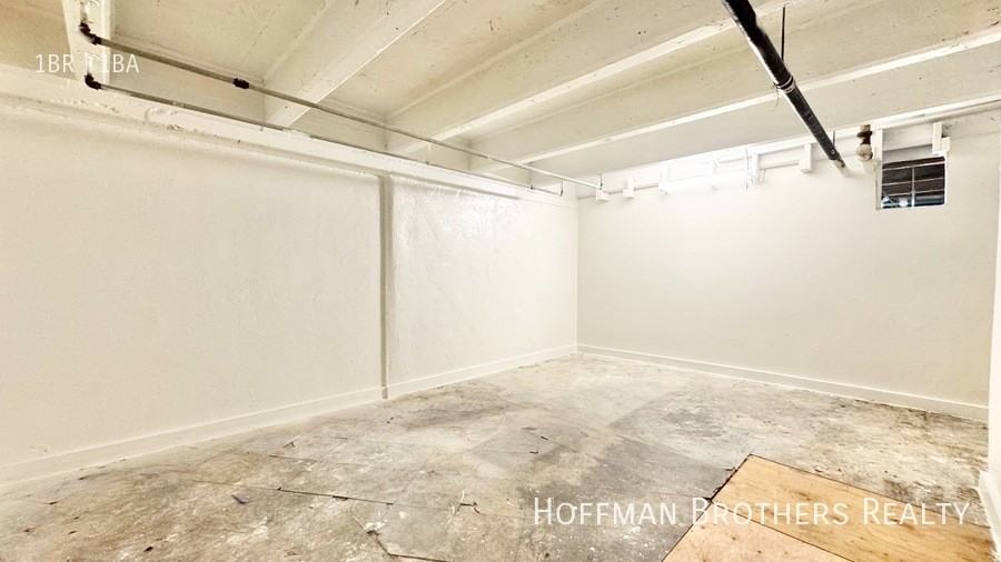 1688 W Adams Blvd - Photo 4 of 6