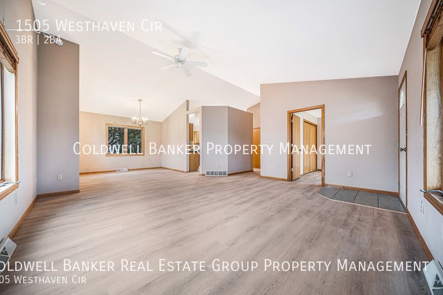 1505 Westhaven Cir - Photo 4 of 30