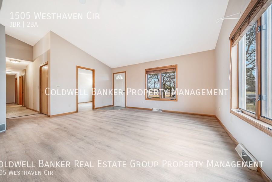 1505 Westhaven Cir - Photo 5 of 30