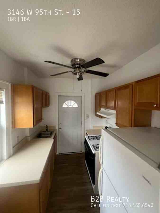 3146 W 95th St #15 - Photo 7 of 8