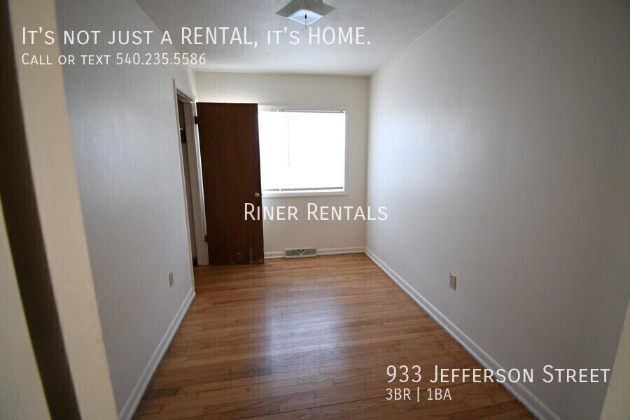 933 Jefferson St - Photo 6 of 8