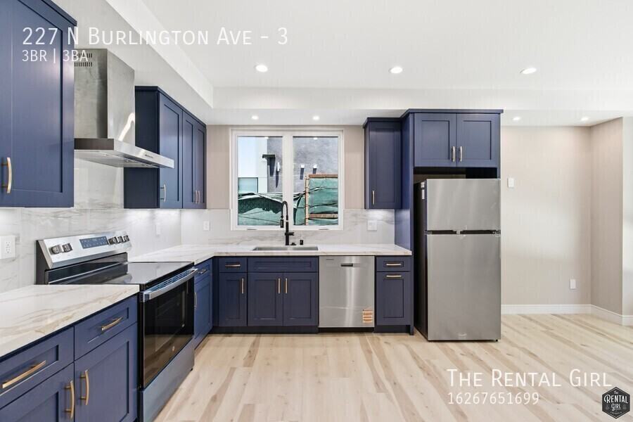 227 N Burlington Ave #3 - Photo 4 of 25
