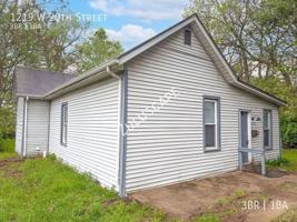featured image of 1219 W 20th St