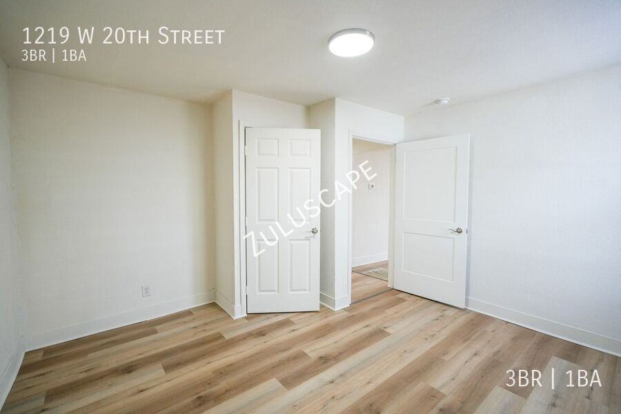 1219 W 20th St - Photo 5 of 16