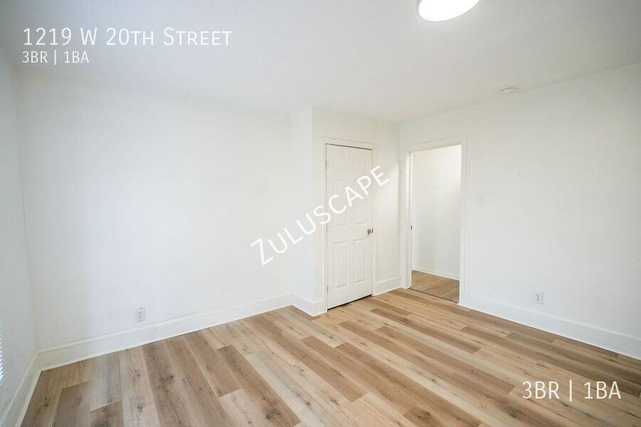 1219 W 20th St - Photo 7 of 16