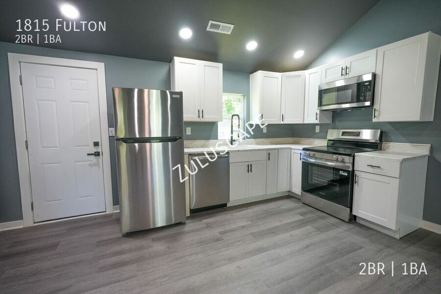 1815 Fulton St - Photo 3 of 13