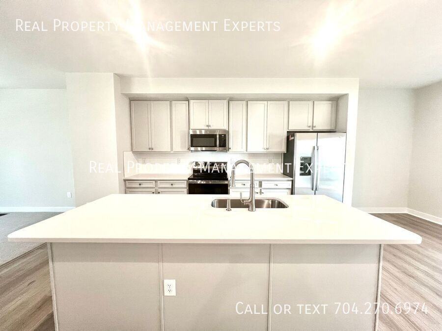 1068 Bracken Hill Rd - Photo 2 of 17