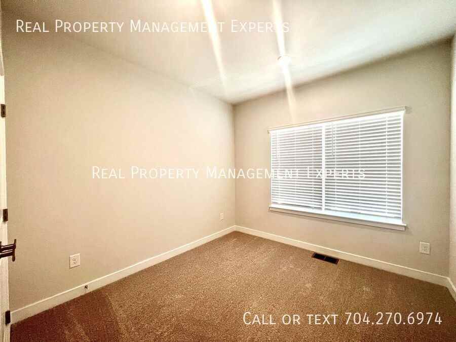 1068 Bracken Hill Rd - Photo 7 of 17