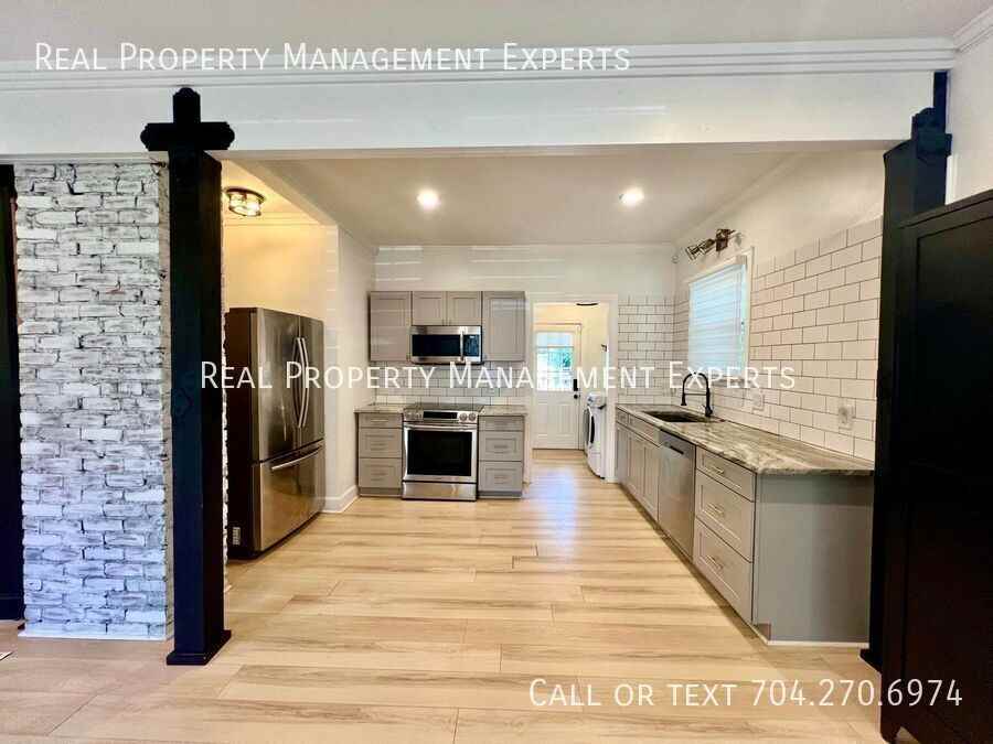 2710 Kendrick Ave - Photo 3 of 17
