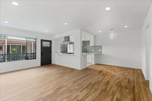652 N Hayworth Ave #02 - Photo 1 of 1