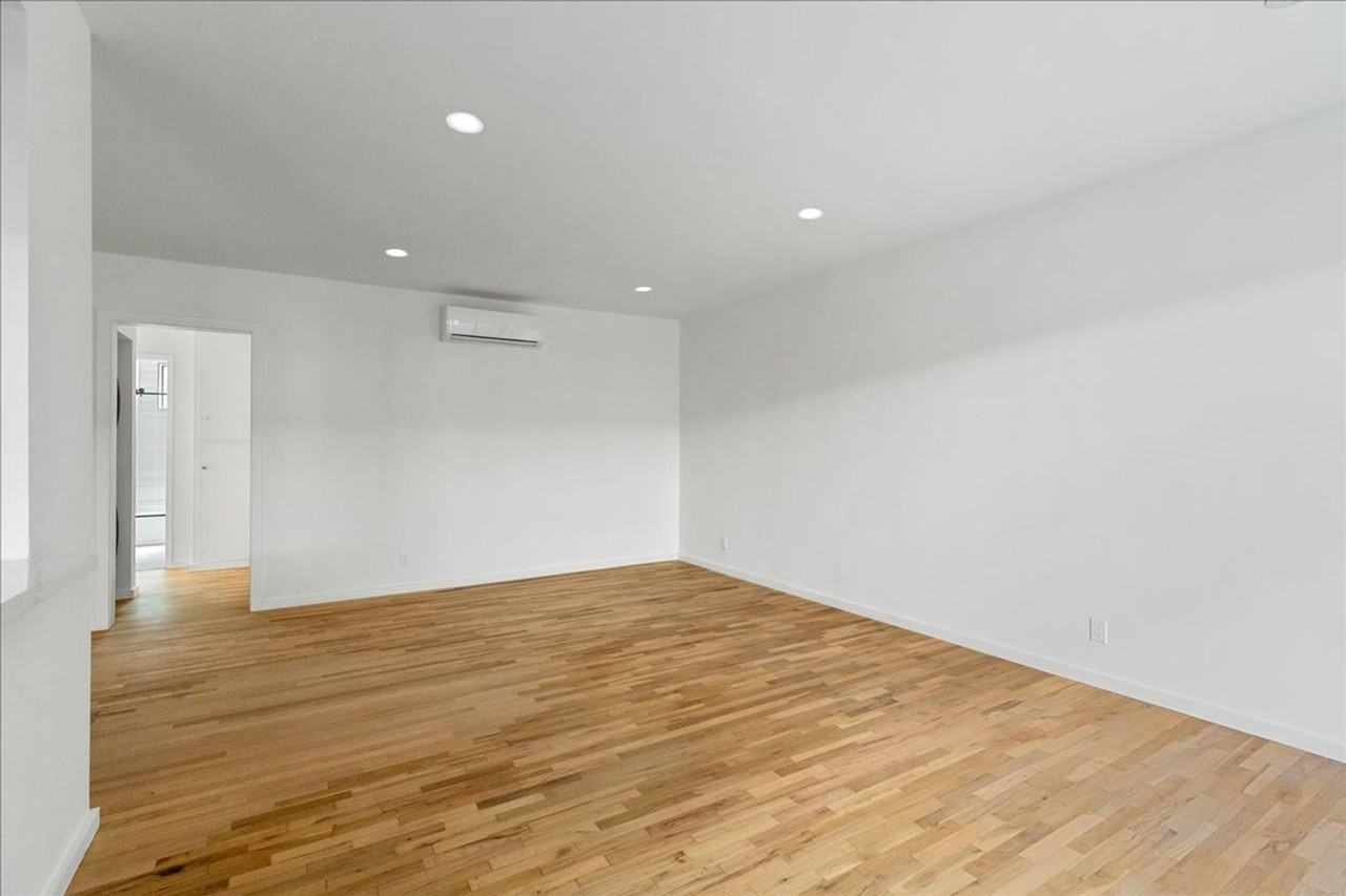 652 N Hayworth Ave #02 - Photo 2 of 16