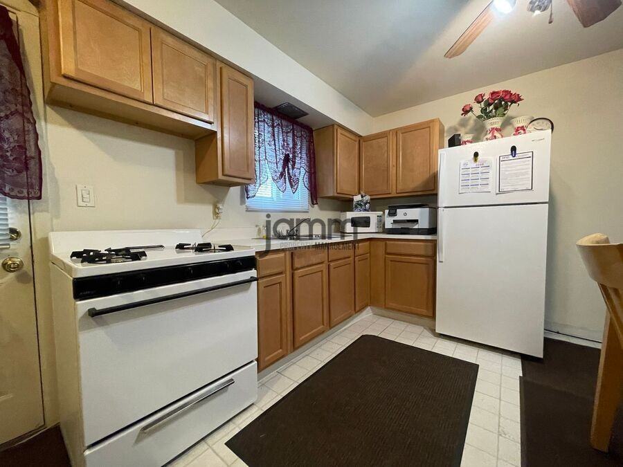 6052A Glenway Dr - Photo 4 of 9