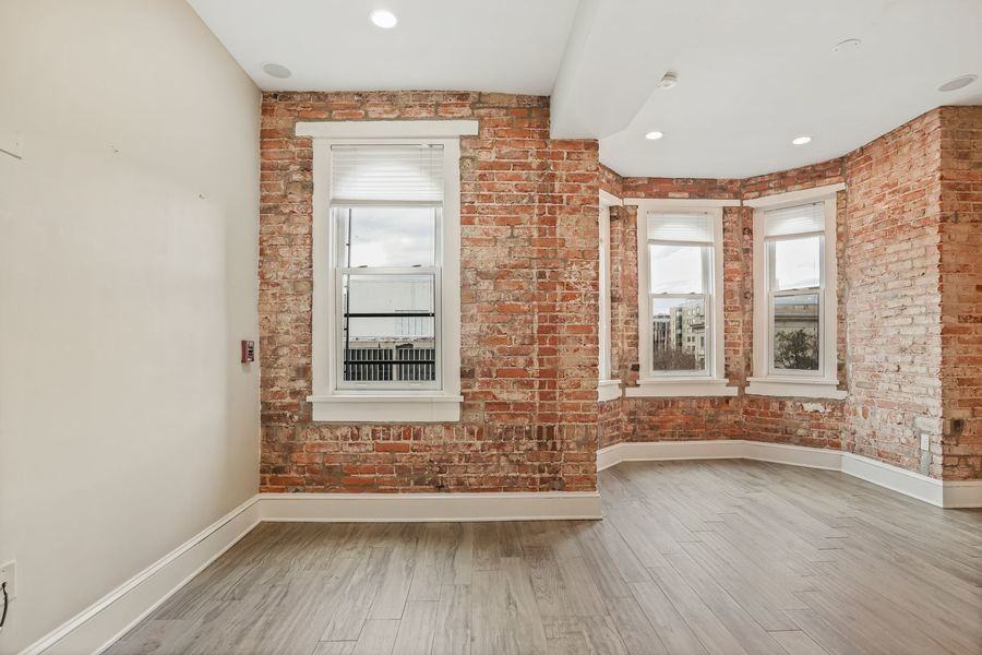 1227 15th St Nw #4 - Photo 3 of 29