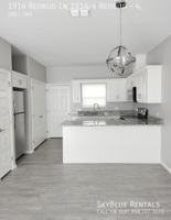 featured image of 1916 Redbud Ln #4