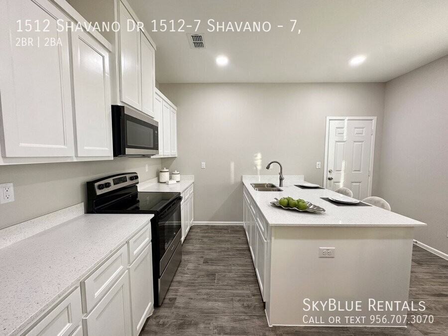 1512 Shavano Dr #7 - Photo 3 of 14