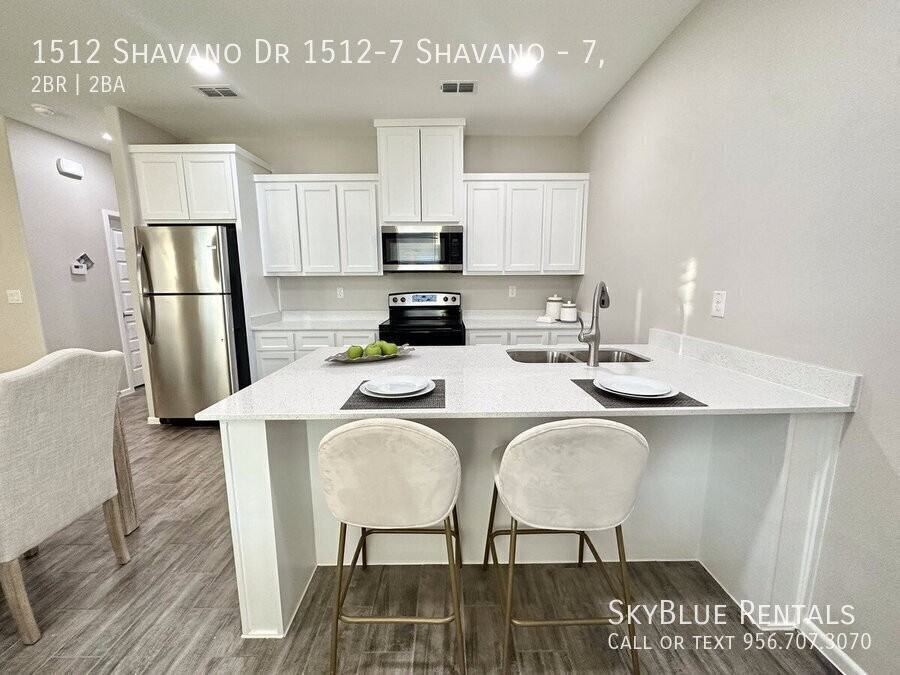 1512 Shavano Dr #7 - Photo 4 of 14