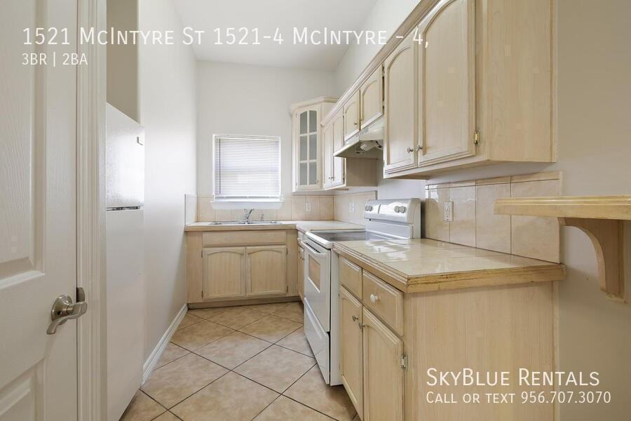 1521 McIntyre St 1521-4 McIntyre #4 - Photo 4 of 14