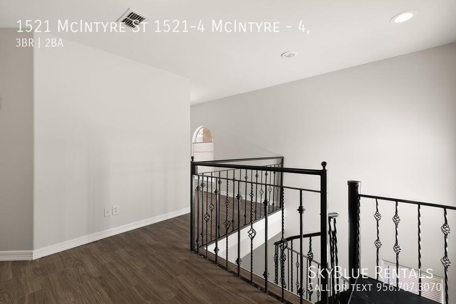 1521 McIntyre St 1521-4 McIntyre #4 - Photo 7 of 14