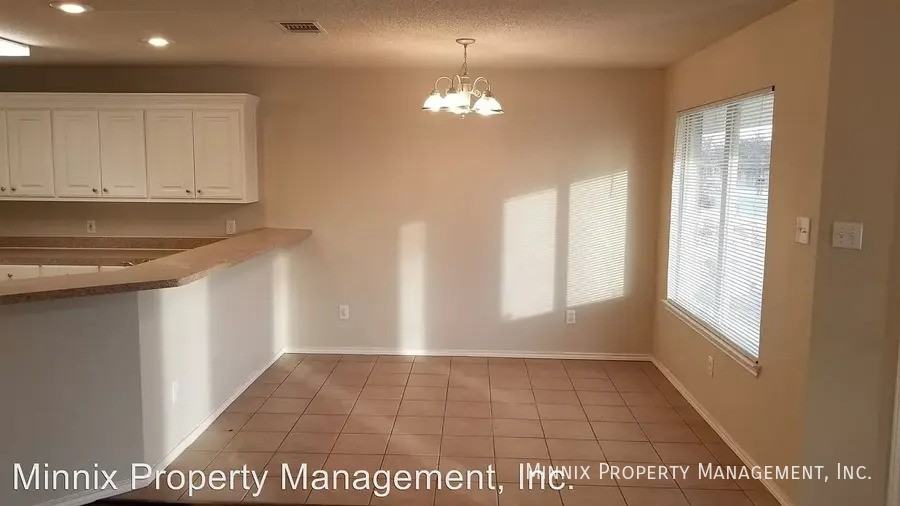3112 110th St #A - Photo 5 of 18