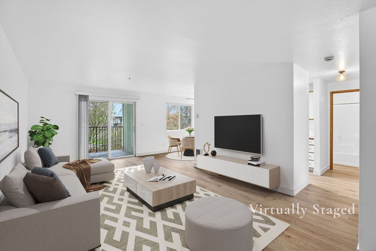 12514 Se 7th St #B23 - Photo 3 of 11