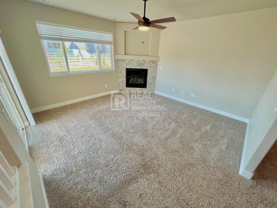 4316 Moose St - Photo 7 of 33