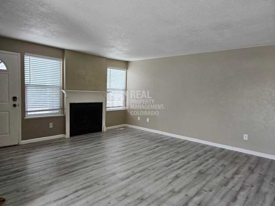 11915 Madison Pl - Photo 2 of 11