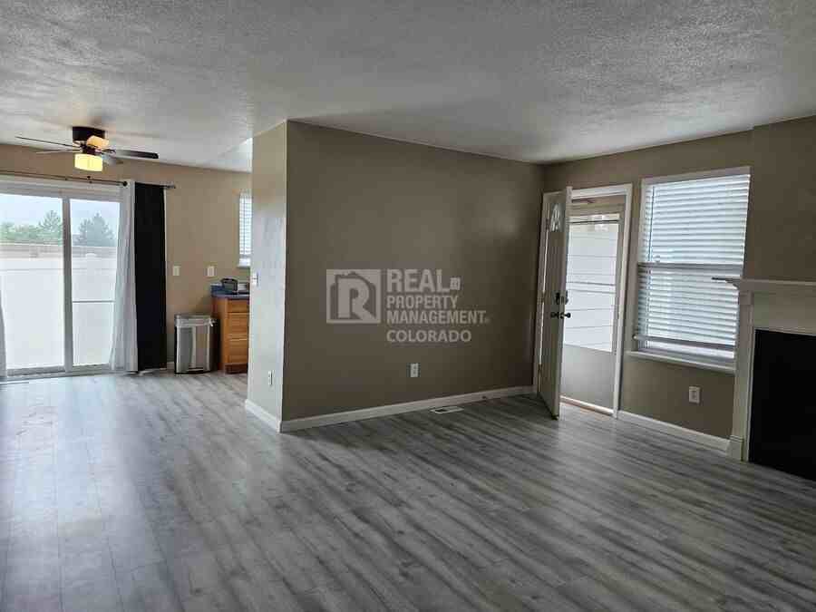 11915 Madison Pl - Photo 3 of 11