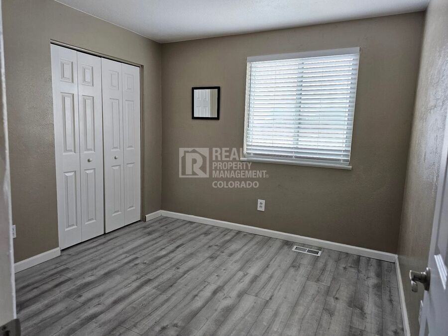 11915 Madison Pl - Photo 7 of 11